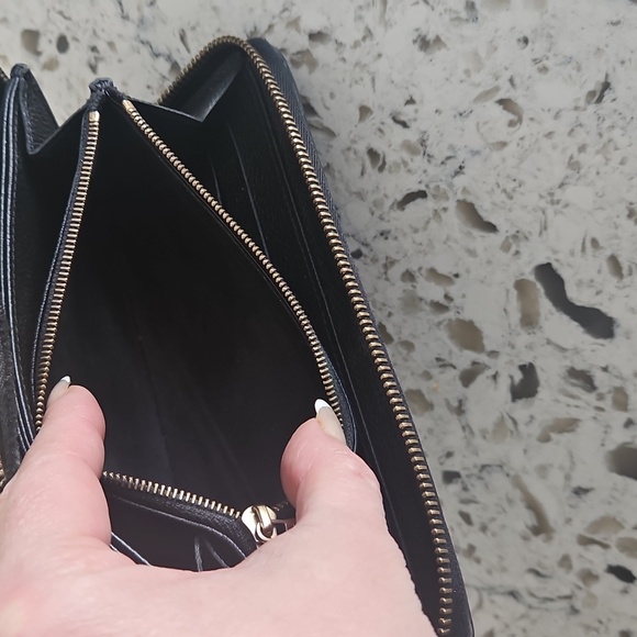 Louis Vuitton Black Embossed Leather Wallet/Wristlet - Needs Rehab - Picture 10 of 15